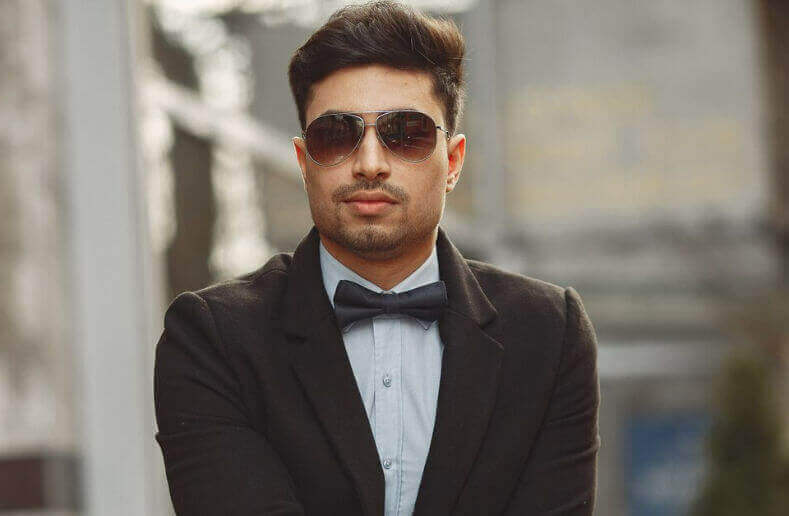 Indian Gay Men Chatting